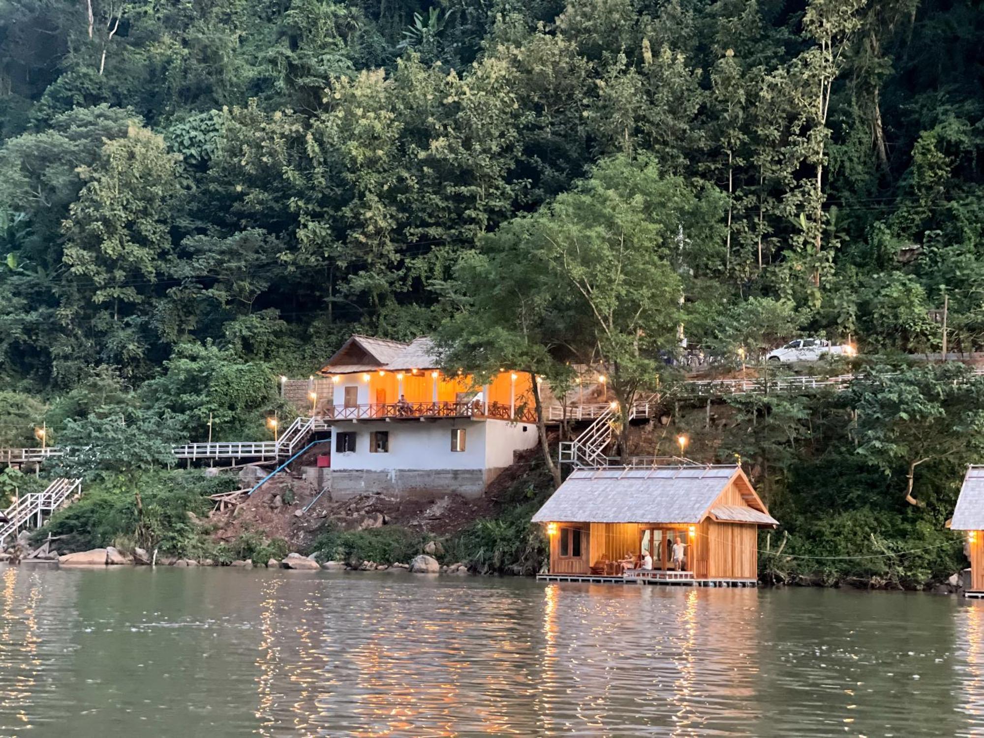Nongkhiaw The Float House Otel Dış mekan fotoğraf