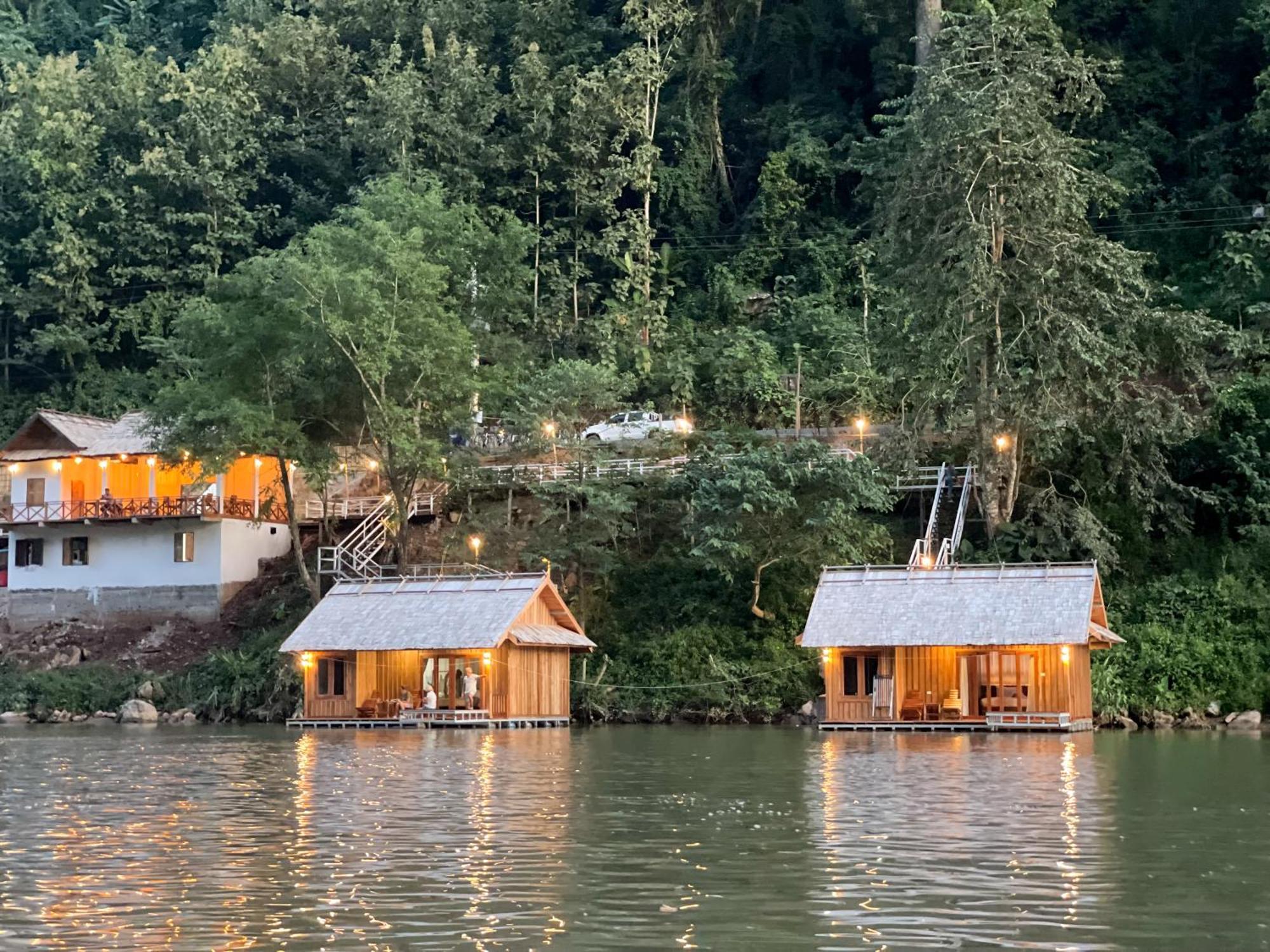 Nongkhiaw The Float House Otel Dış mekan fotoğraf